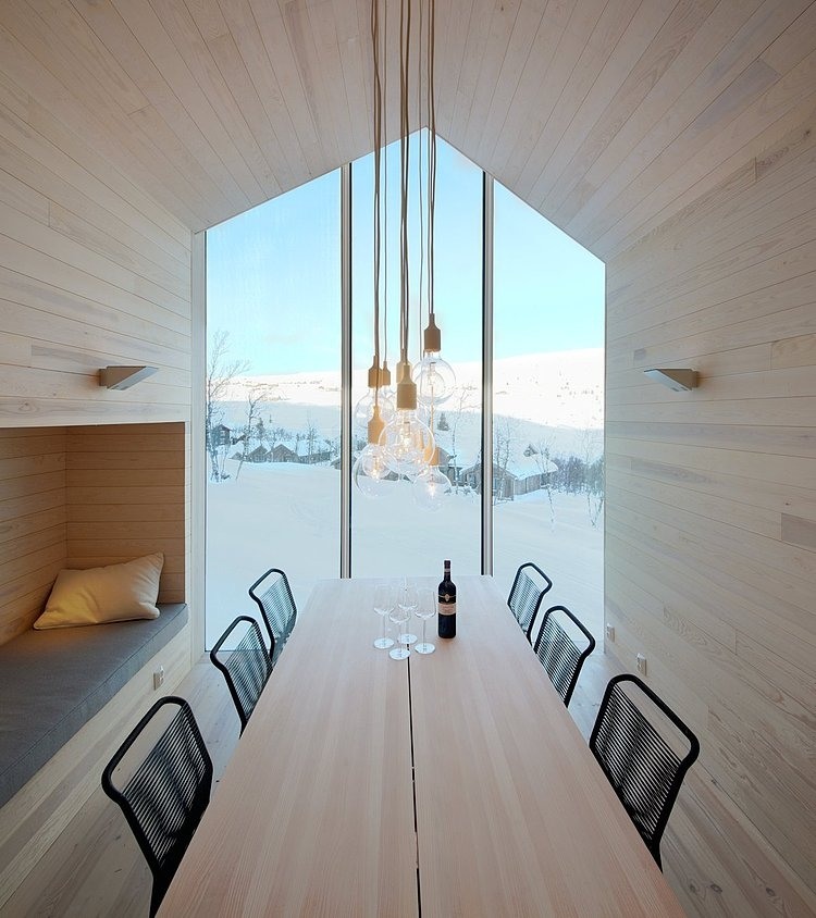 Split View Mountain Lodge by Reiulf Ramstad Arkitekter