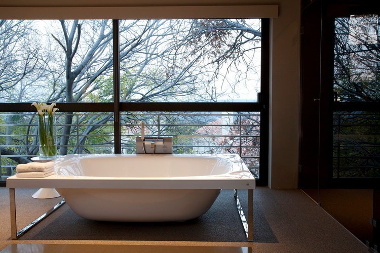 House Eccleston by Nico van der Meulen Architects