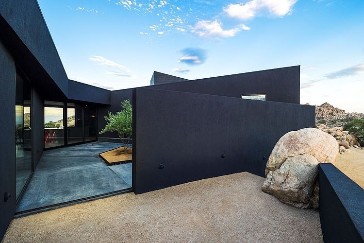 Black Desert House by Oller & Pejic Architecture