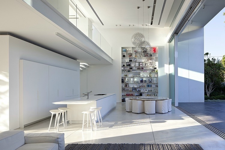 Ramat Hasharon House 13 by Pitsou Kedem Architects