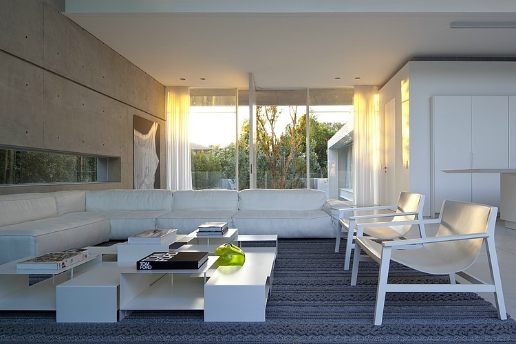 Ramat Hasharon House 13 by Pitsou Kedem Architects