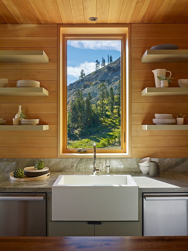 Crow's Nest Residence by Mt. Lincoln Construction