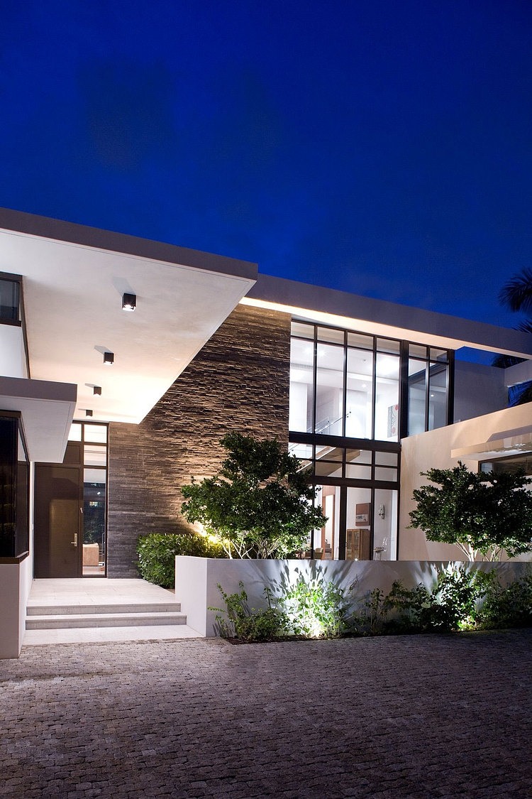 Franco Residence by KZ Architecture
