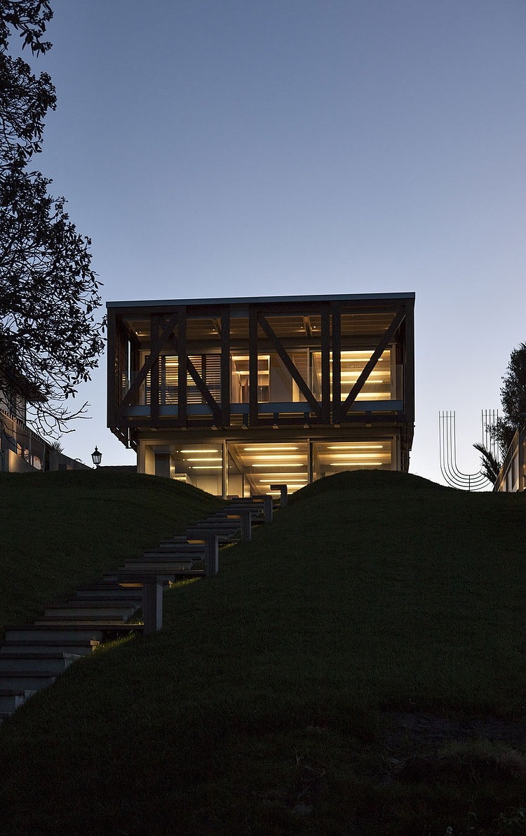 Takapuna House by Athfield Architects