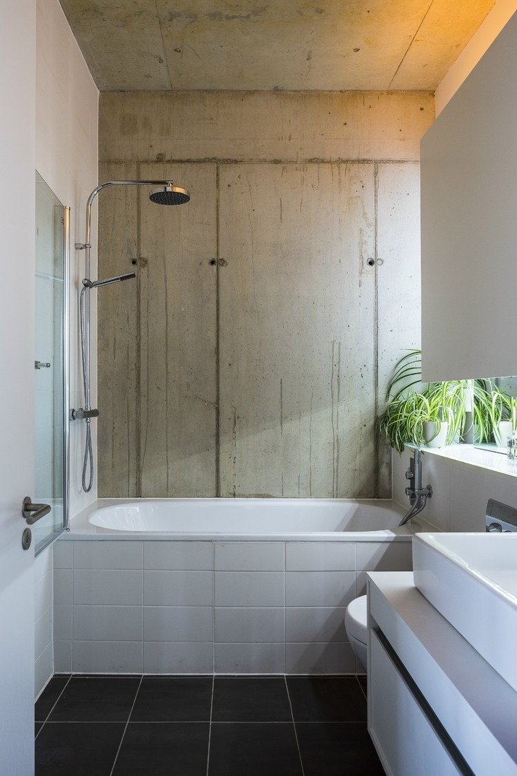 Whitmore Rd Apartment by Trevor Horne Architects