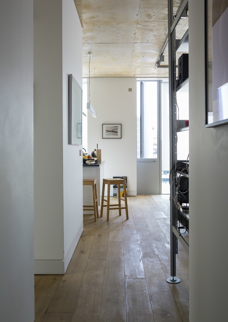 Whitmore Rd Apartment by Trevor Horne Architects