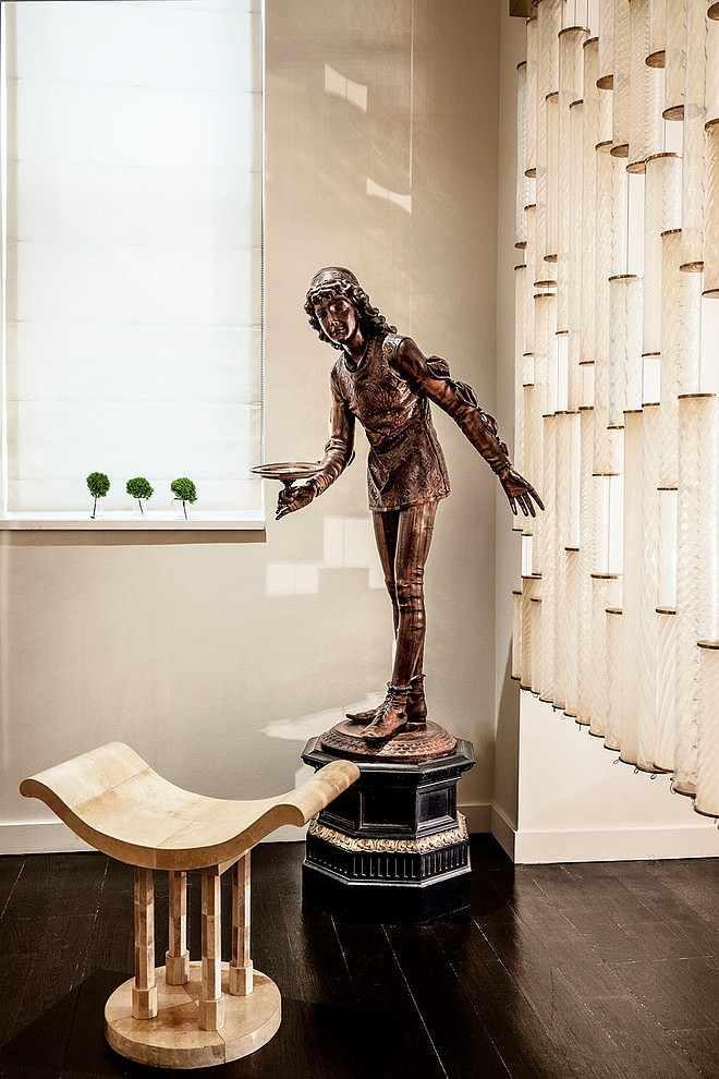 Fifth Avenue Penthouse by HUXHUX Design