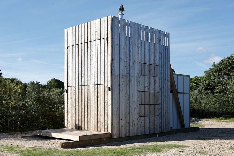 Beach Cabin by Crosson Clarke Carnachan Architects