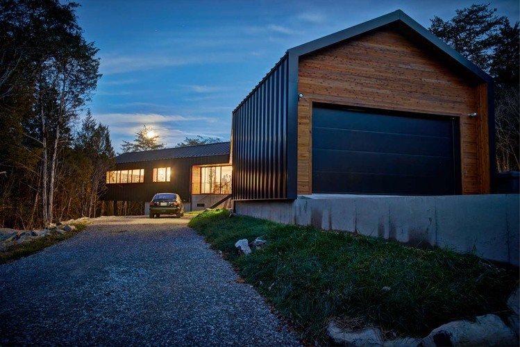 Holston River House by Sanders Pace Architecture