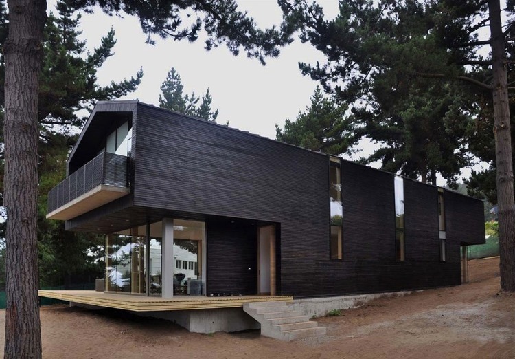 Casa Cantagua by Raimundo Anguita