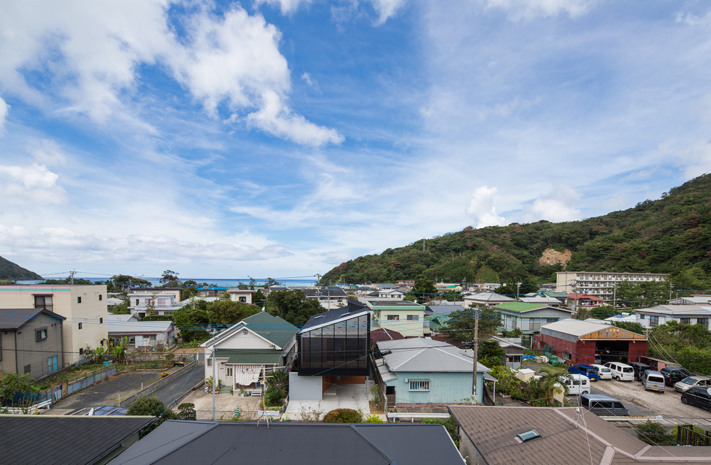 House in Asani by Sakai Architecture
