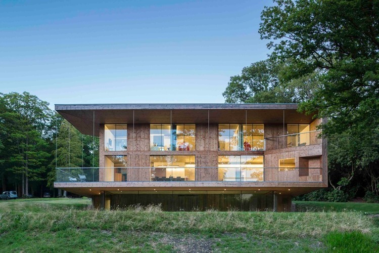 Red Bridge House by Smerin Architects