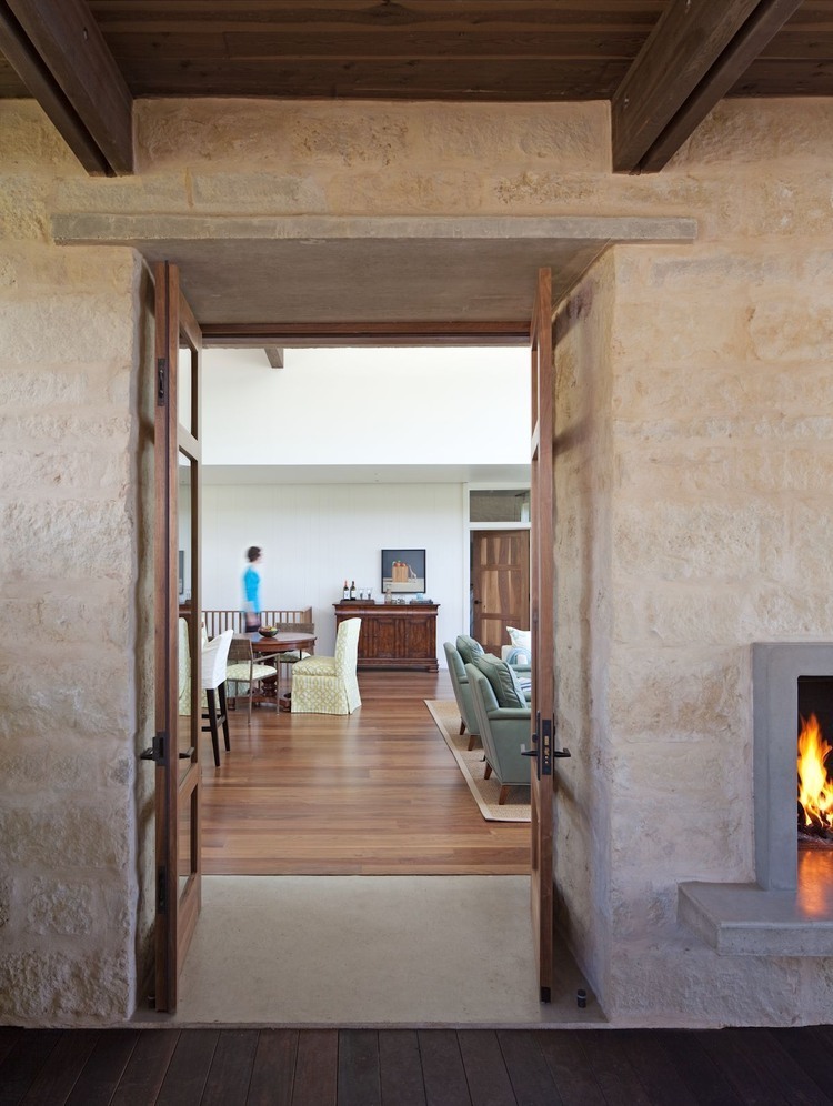 Lakeside Retreat by Lake|Flato Architects