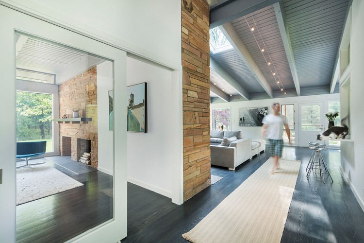 Mid-Century Modern by Flavin Architects