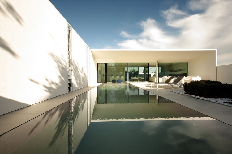 Jesolo Lido Pool Villa by JM Architecture