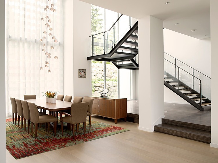 Mercer Island Residence by Stuart Silk Architects
