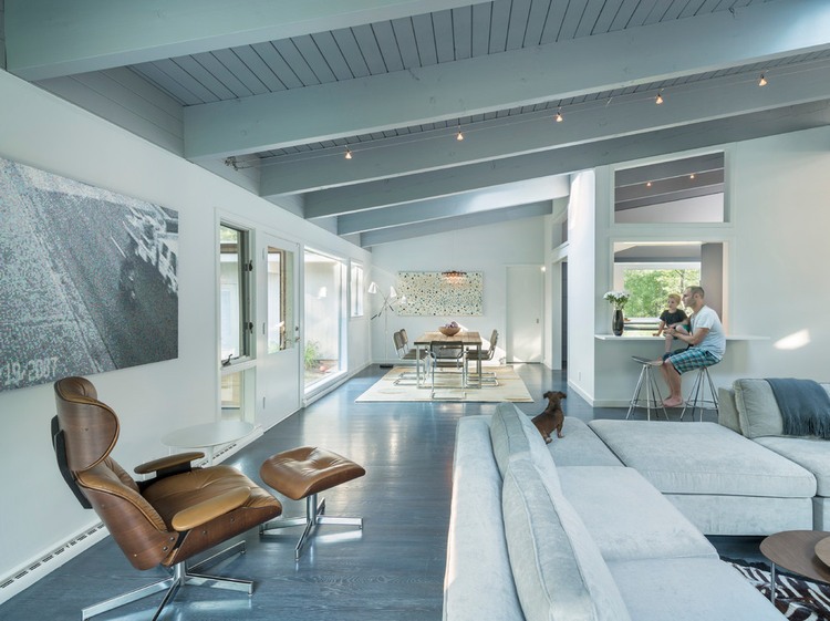 Mid-Century Modern by Flavin Architects