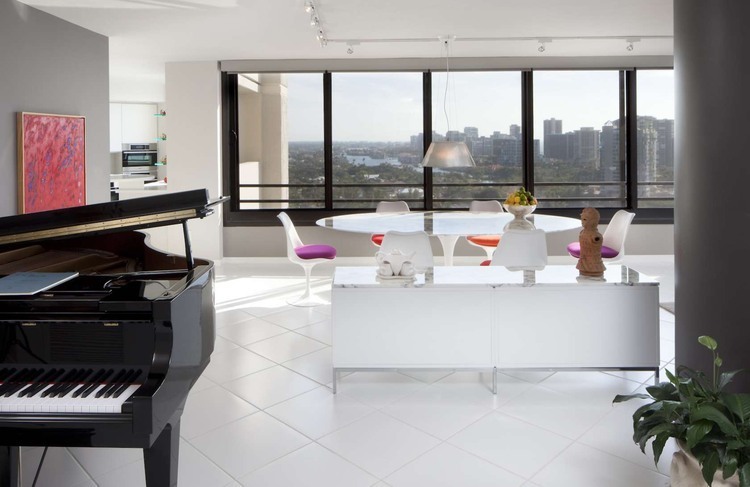 Naples Highrise Residence by Rdk Design