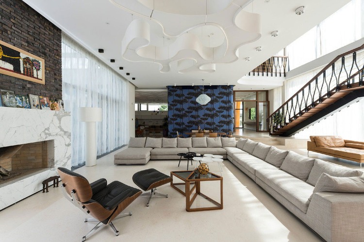 Country House by Leonovich Arseny