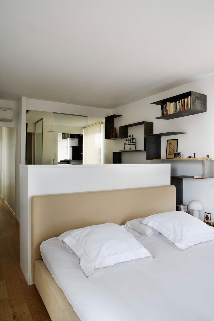 Penthouse in Madrid by Ábaton