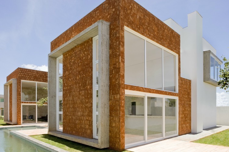 Taquari House by Ney Lima