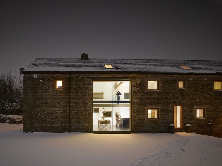 Cat Hill Barn by Snook Architects