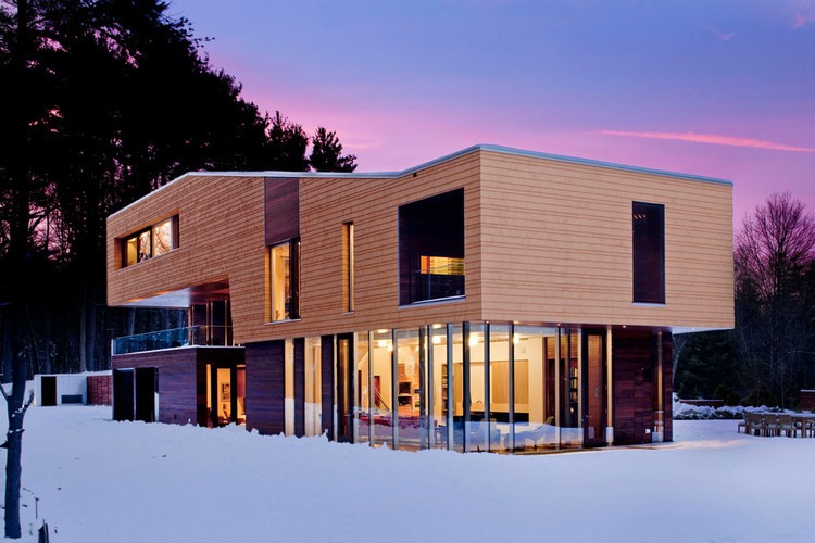 Page Road Residence by ACTWO Architects