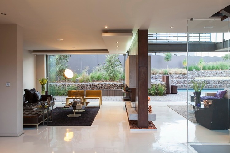 House Duk by Nico van der Meulen Architects