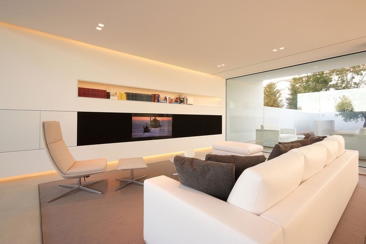 Jesolo Lido Pool Villa by JM Architecture