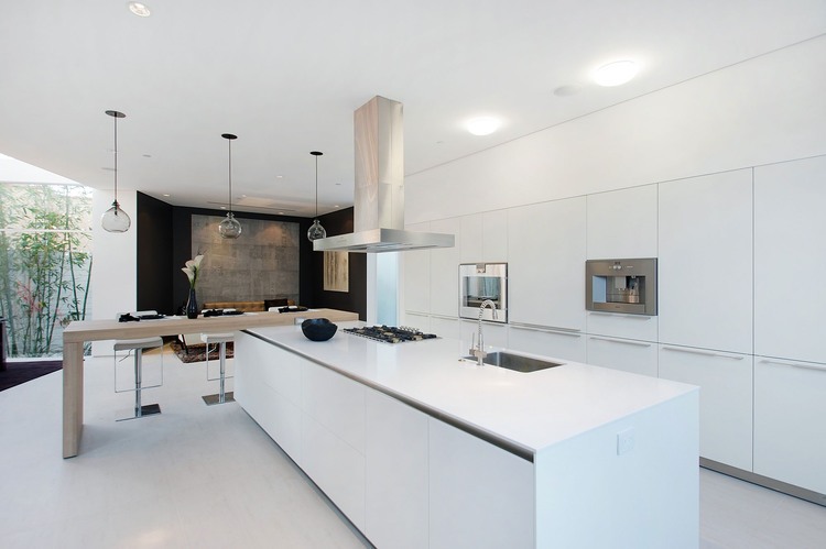 Mansfield House by Amit Apel