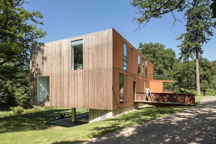 Red Bridge House by Smerin Architects