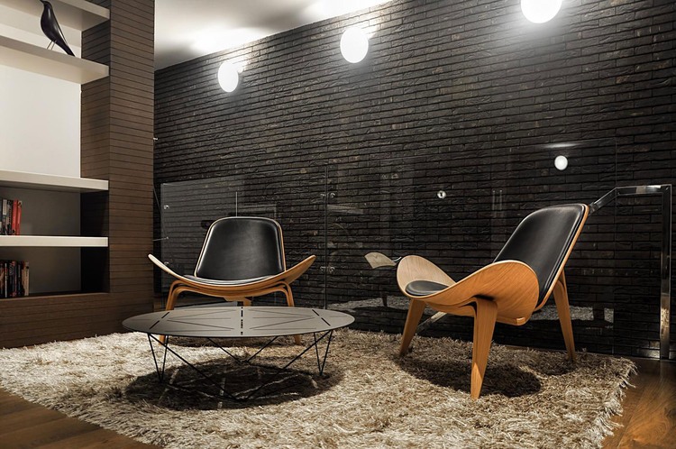 Belgrade Apartment by Aleksandar Savikin
