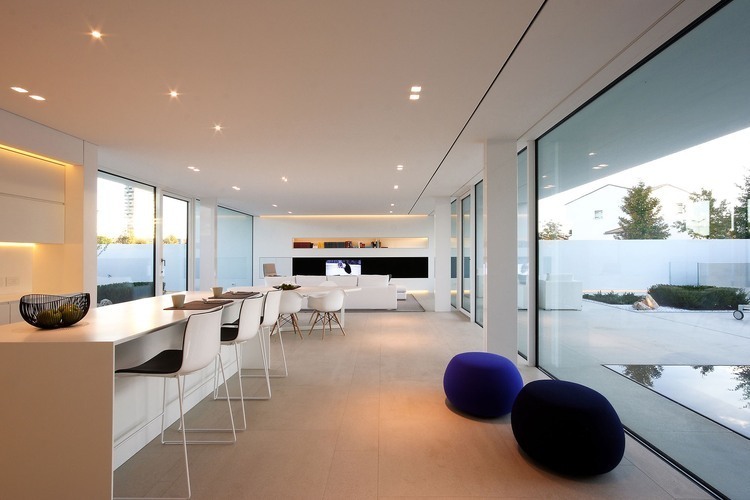 Jesolo Lido Pool Villa by JM Architecture