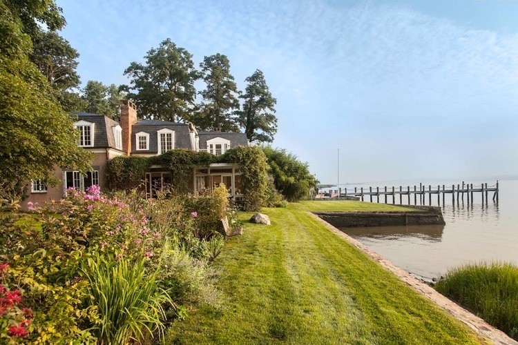 Hudson Residence by John B. Murray Architect