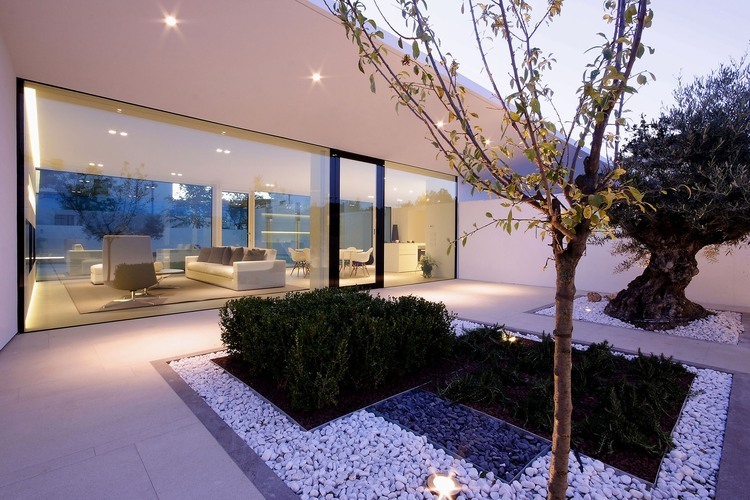 Jesolo Lido Pool Villa by JM Architecture