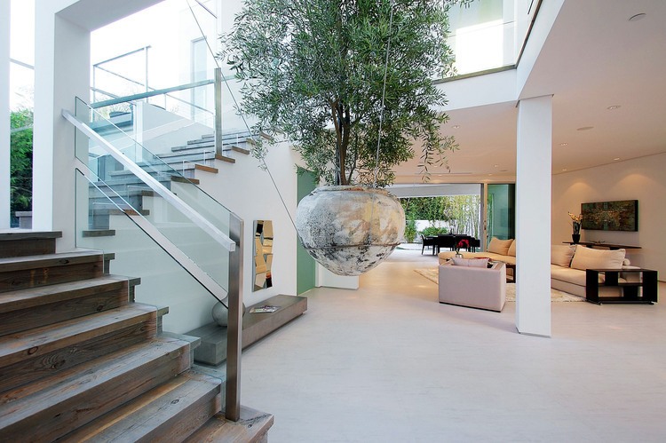 Mansfield House by Amit Apel