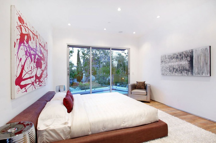 Mansfield House by Amit Apel