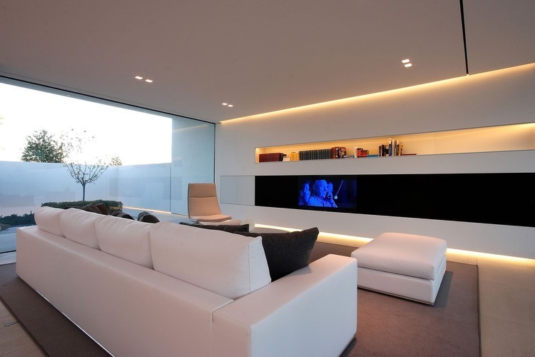 Jesolo Lido Pool Villa by JM Architecture