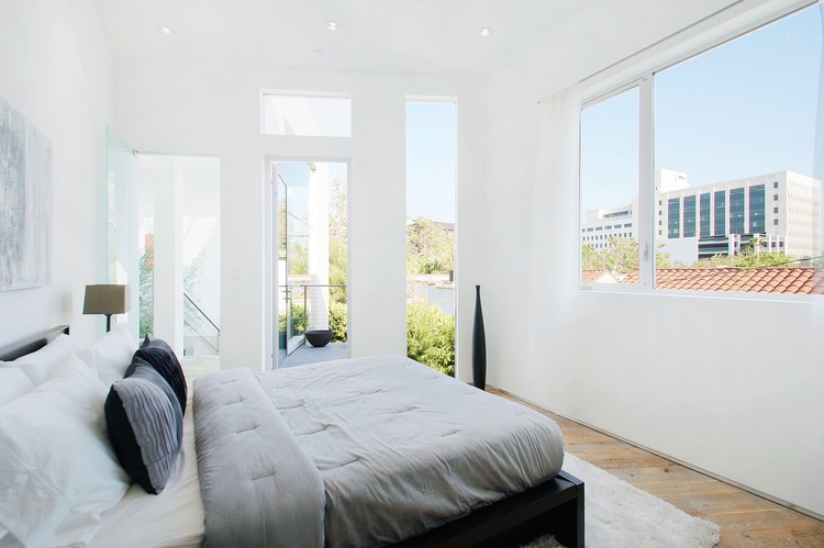 Mansfield House by Amit Apel