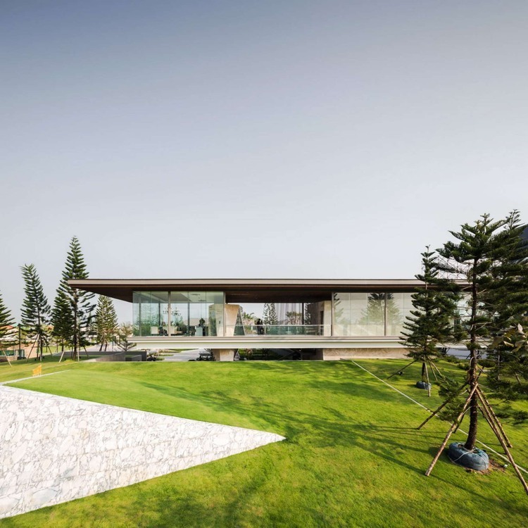 Grand Pinklao Clubhouse by Officeat