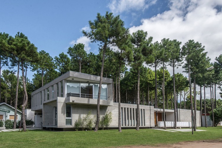 Batin Residence by Estudio Galera