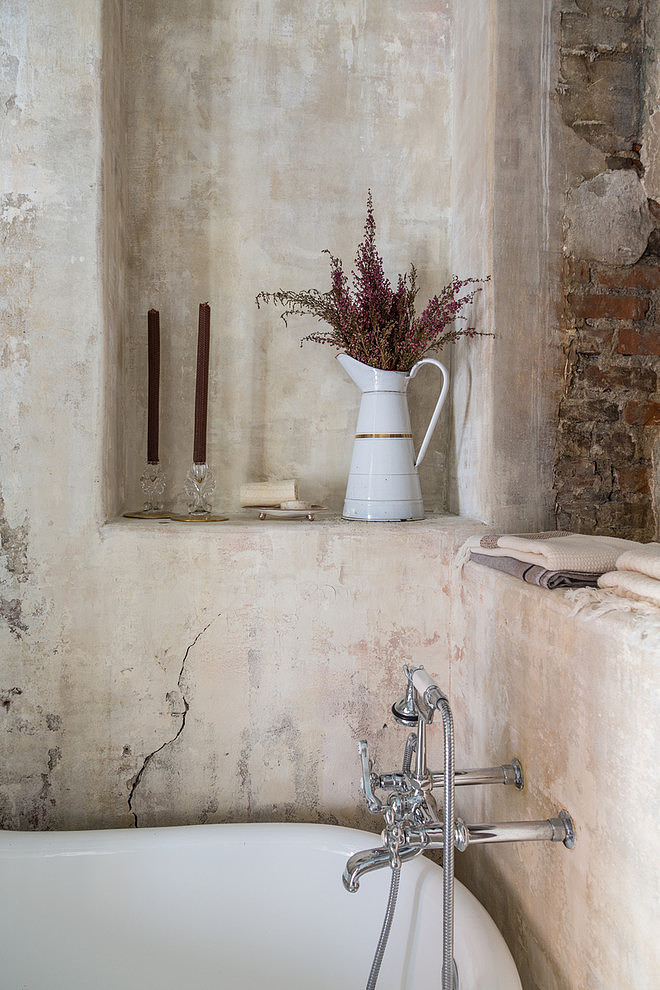 French Quarter Condo by Logan Killen Interiors