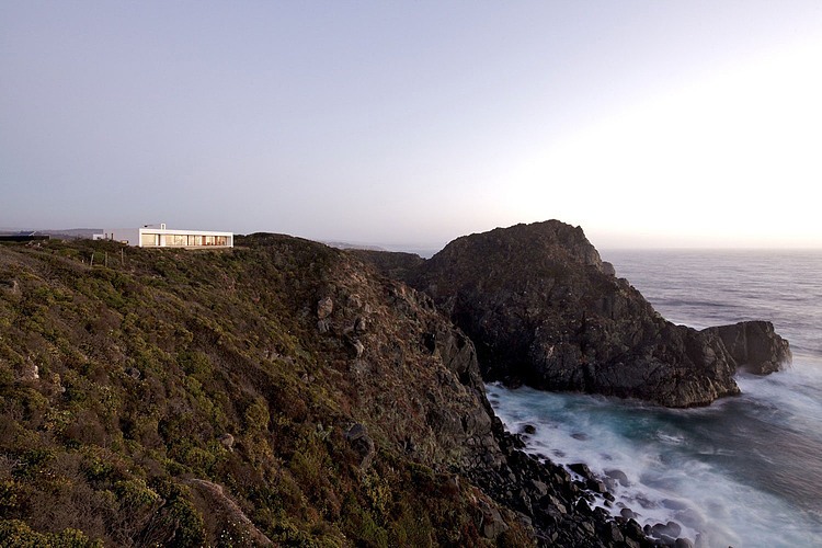 Tunquen House by Nicolás Lipthay Allen / L2C