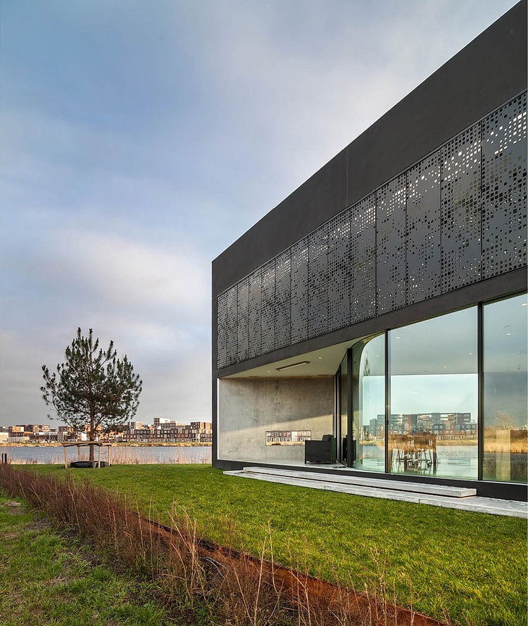 Villa Kavel 1 by Studioninedots