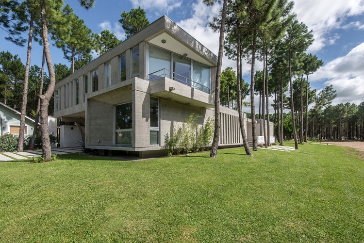 Batin Residence by Estudio Galera