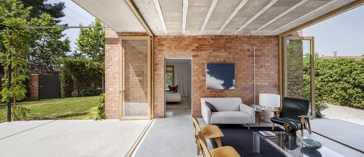 House 1101 by Harquitectes