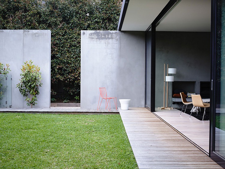 Mosh House by Foong + Sormann