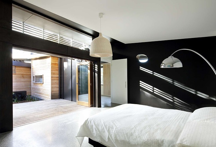 Balnarring Beach House by Simon Couchman Architects