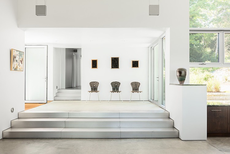 House on a Cove by Elliott + Elliott Architecture