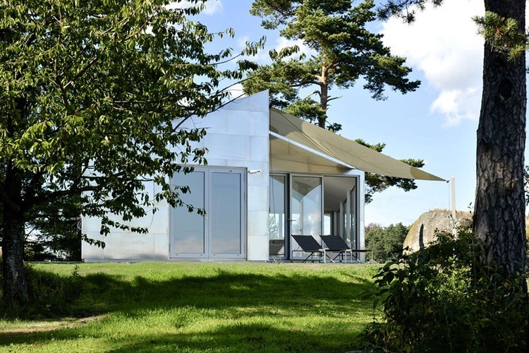 Aluminum Cabin by Jarmund / Vigsnaes Architects